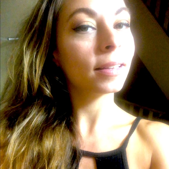 Meet your Posher, Angela - Picture 2 of 16